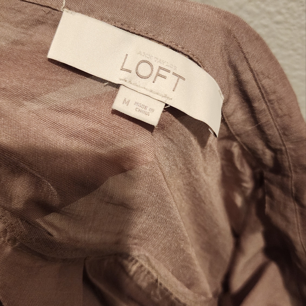 Loft Women's Mauve Button-Up Blouse - Picture 2 of 7